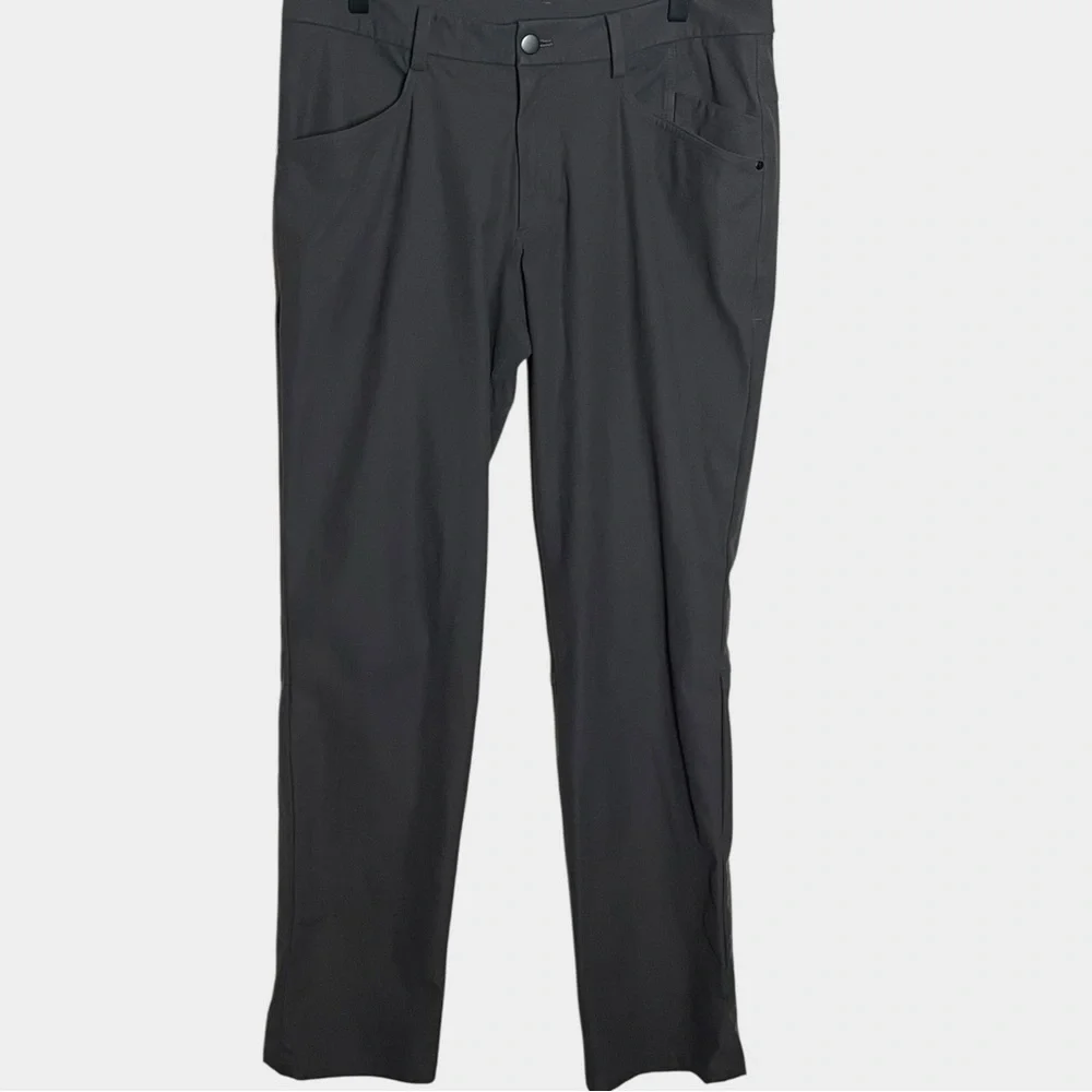LULULEMON Charcoal gray men’s casual performance pants zip flat front size 34